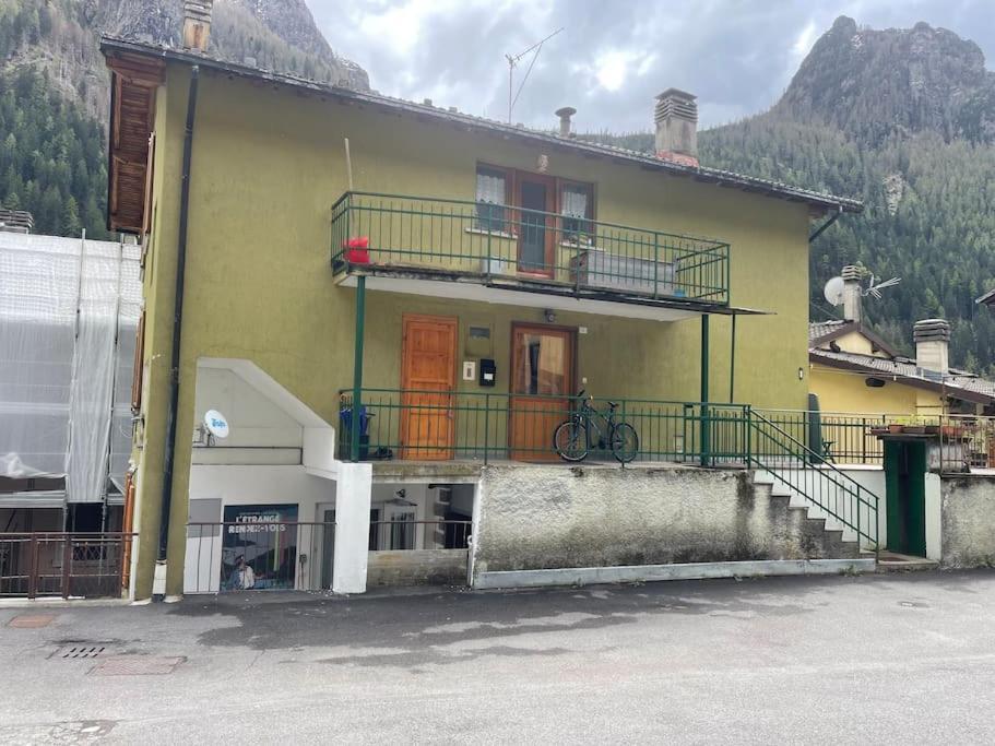 L'Etrange Rendez-Vous Tome 1 Apartment Carona  Luaran gambar