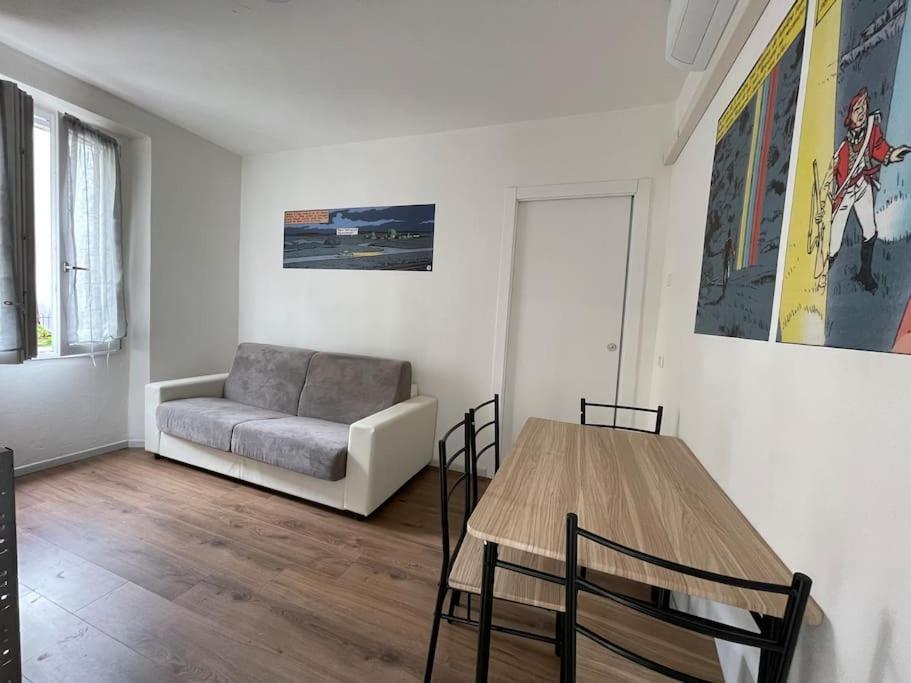 L'Etrange Rendez-Vous Tome 1 Apartment Carona  Luaran gambar