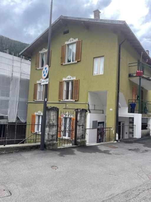 L'Etrange Rendez-Vous Tome 1 Apartment Carona  Luaran gambar